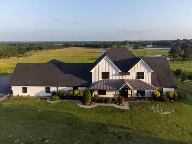 589 E Three Mile Road