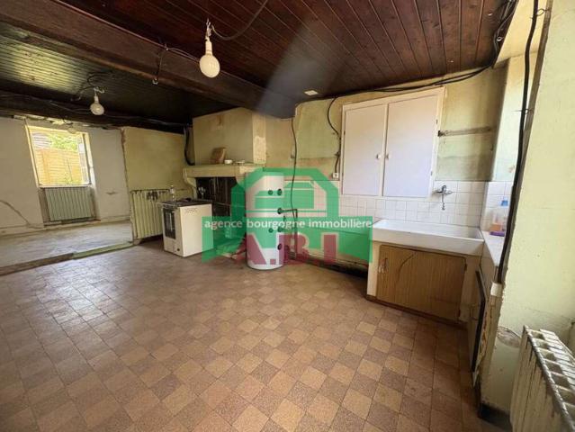 58, à 10mns Clamecy dans le charmant village de Asnois Propr