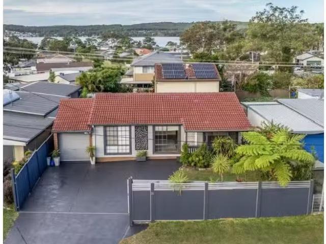 58 Aldinga Road, Gwandalan House for rent Listed by Jody Myer.