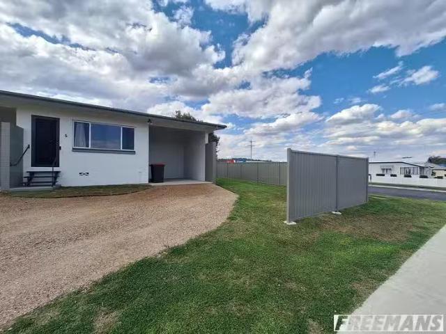 5/8 Alfred Street, Nanango, QLD 4615
