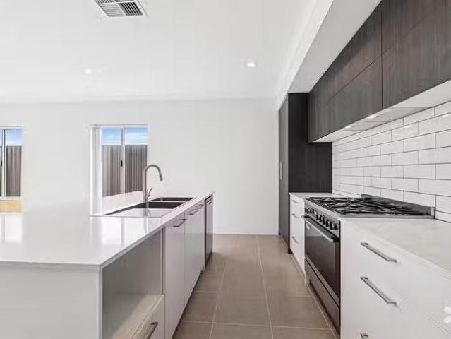58 Angalore Road, Madora Bay, WA 6210