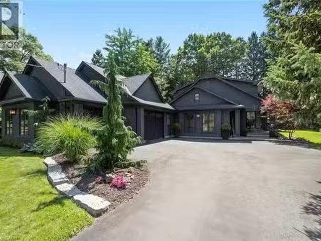 58 Central Drive, Hamilton, ON, L9G 2A2 Luxury House for sal.