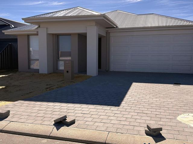 58 Gippsland Parade, CHAMPION LAKES, WA 6111