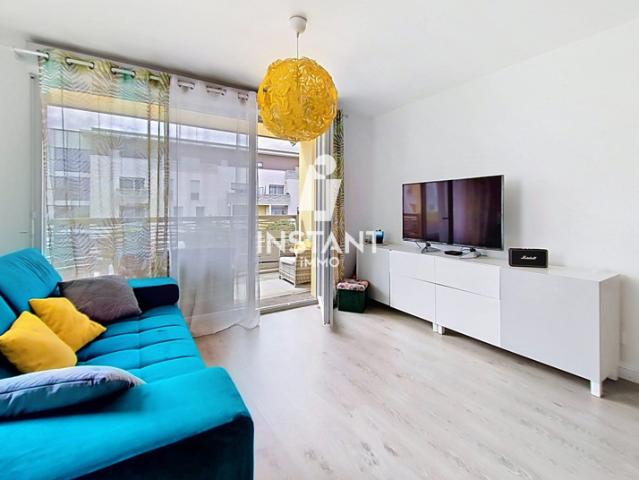 58 M² 2 CHAMBRES BALCON PARKING