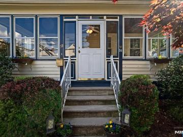 58 Maolis Avenue