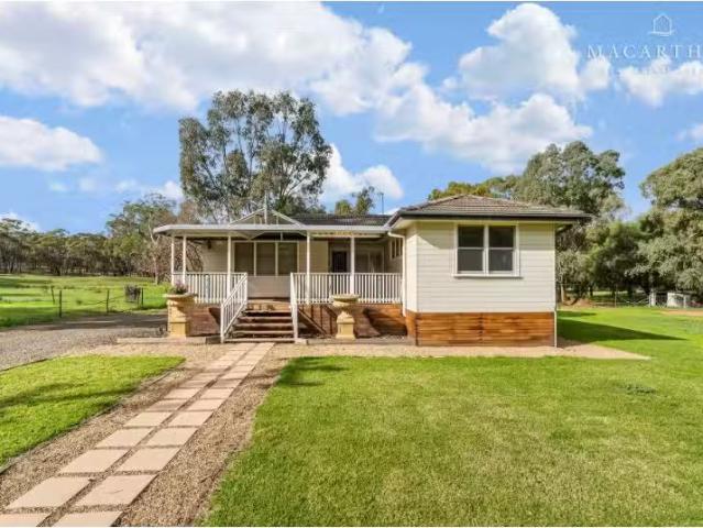 58 Old Trunk Road, The Rock House for rent Listed by Leasing.