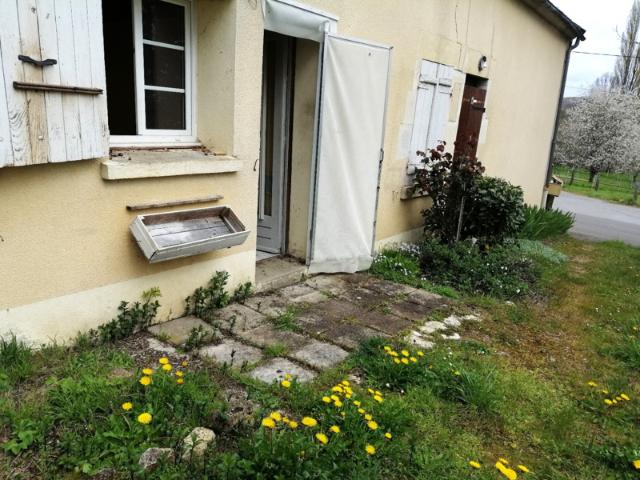 58 PARIGNY LES VAUX MAISON T.6 SUR 1408 M2