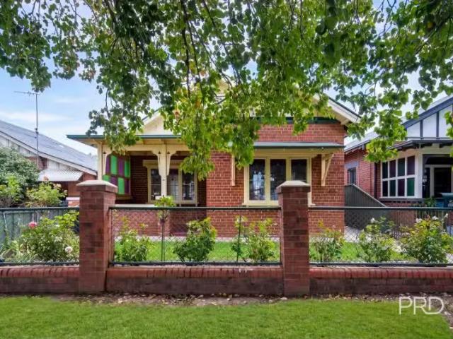 58 Peter St, Wagga Wagga House for rent Listed by Scott Jones.