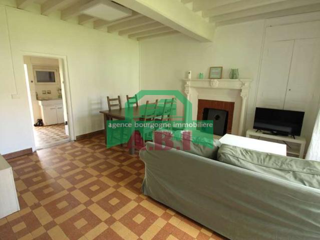 58, proche Tannay Maison de campagne habitable 5 chambres sur 747m2 de terrain