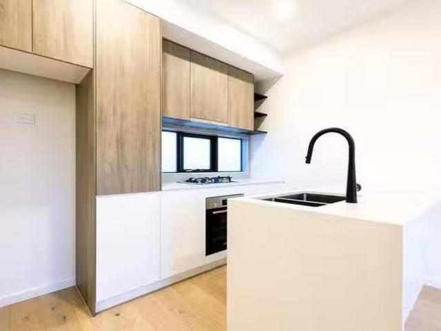 5/8 Rosamond Road, Footscray, VIC 3011