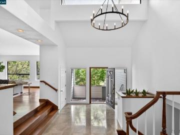 58 Saddle Rd