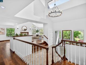 58 Saddle Rd