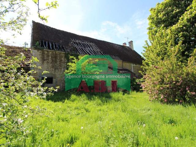 58, secteur Montenoison Grande propriété ancienne au cache