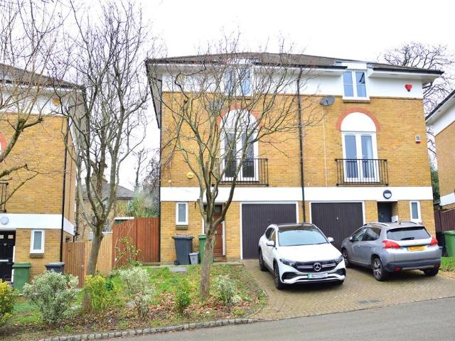 58 St Joseph's Vale, London, SE3 0XQ, United Kingdom | 4 bed duplex for rent #140397405 | Rentberry