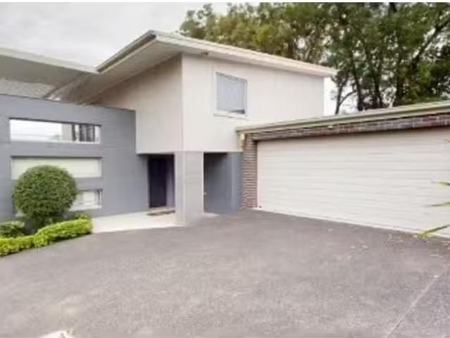 58a Berringar Road, Valentine House for rent Listed by Teresa.