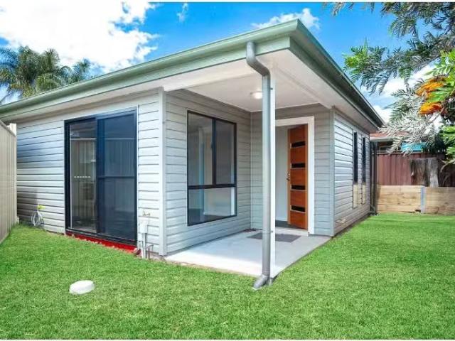 58A Rebecca Street, COLYTON House for rent Listed by Tag Re R.