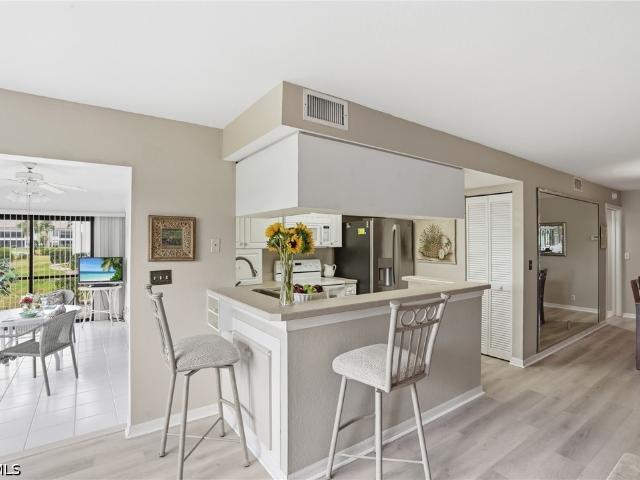 5905 Trailwinds Dr, Unit 816, Fort Myers, FL 33907 | MLS #2025005