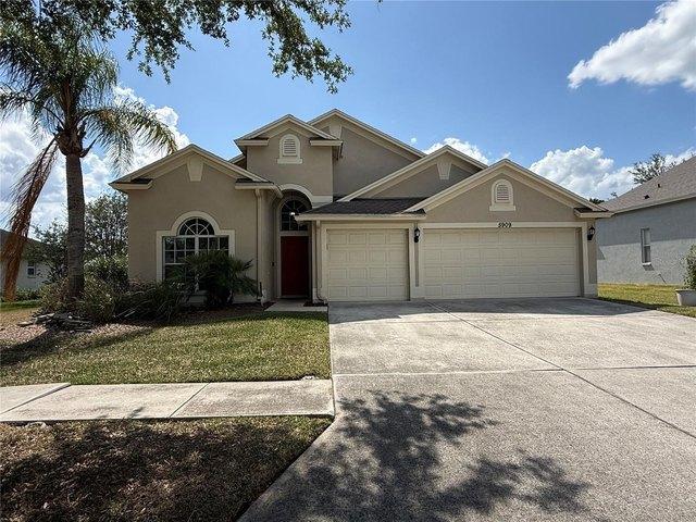 5909 Wedgefield Dr, Zephyrhills, FL 33541