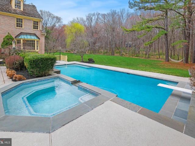 5900 Serenity Lane