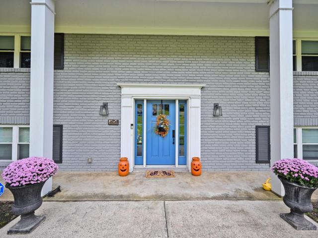 5903 Ropes Drive