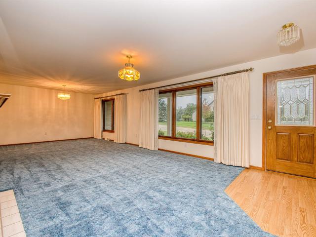 590 Pioneer Road
