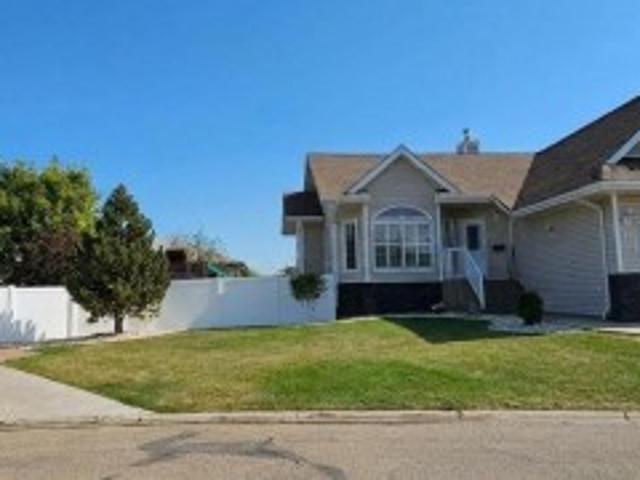 5917 44A Street, Vegreville, AB, T9C 1V2 house for sale | Listing ID E4509 | Royal LePage