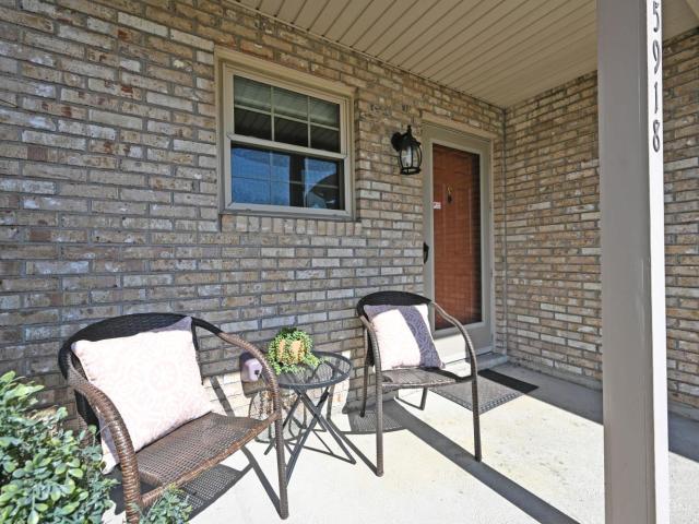 5918 Leeside Trail