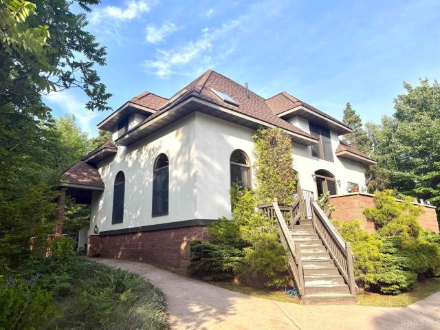 5912 5 Mile Pt Road