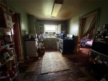 5925 Nina Lane