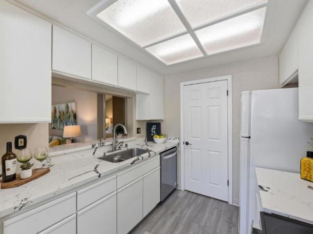 5928 Bridgeport Lake Way
