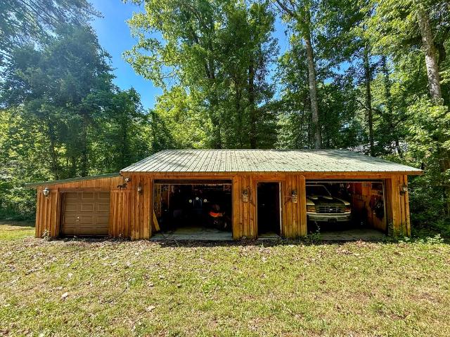 5928 Floyd Highway North