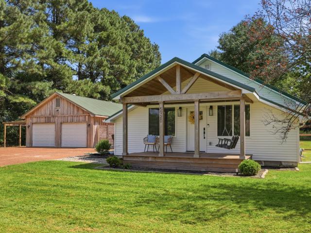 5920 Metropolis Lake Road