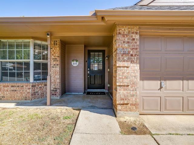 5921 Chisholm Trail