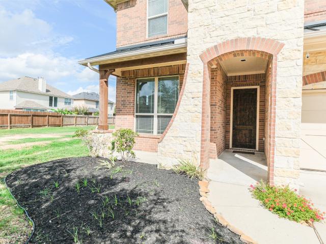 5922 Northcrest Village Way