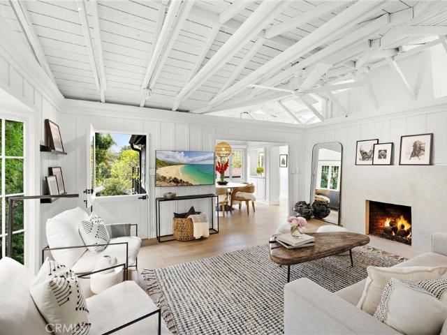 592 Bluebird Canyon Drive, Laguna Beach, US, CA