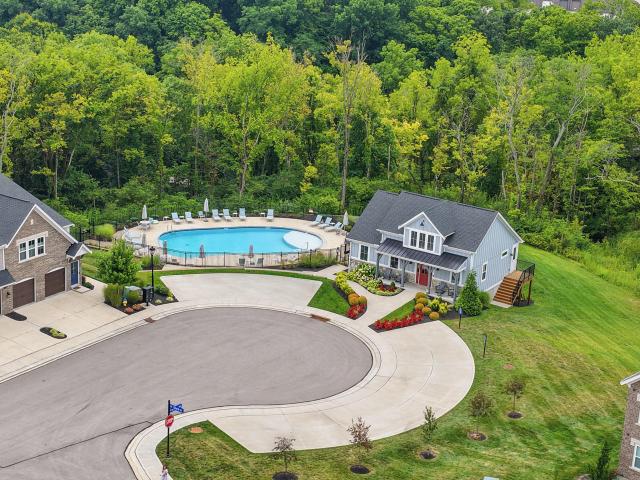592 Foxhill Drive