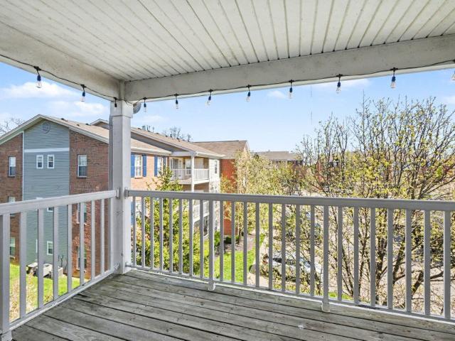 592 Ivy Ridge Drive