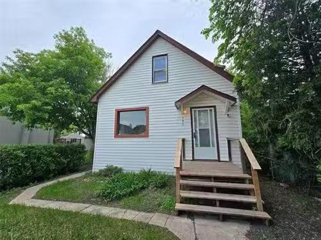 592 Polson Ave, Winnipeg, MB, R2W 0N9 house for sale Listin.