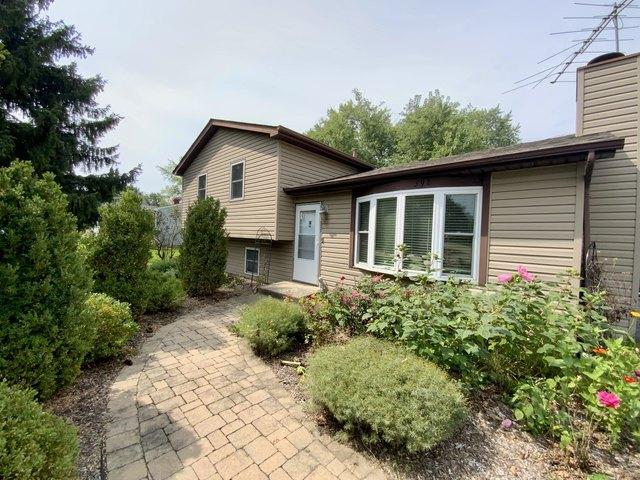592 Pine Grove Ave, Gurnee, IL 60031