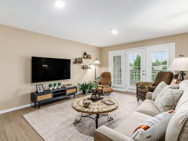 5935 N High Street # 304