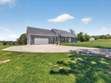 5935 Sand Pit Rd, Bedford, IN 47421 | MLS #202614