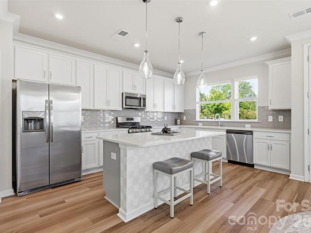 5930 Mantle Way