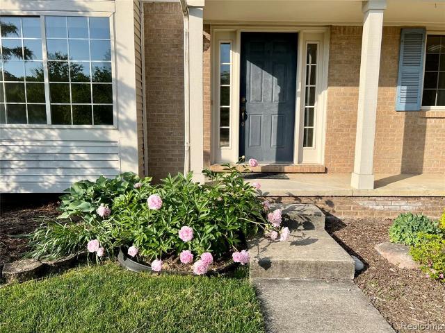 5931 Cedar Ridge Drive