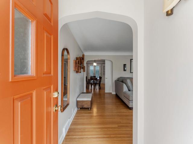 5933 Columbus Avenue