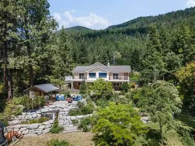 5933 3A Highway, Wynndel, BC, V0B 2N2 house for sale Listin.