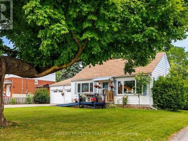593 Watson Avenue, Newmarket, ON, L3Y 2V2 house for sale | Listing ID N13710 | Royal LePage