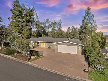 5940 Avenue Juan Bautista, Jurupa Valley, US, CA