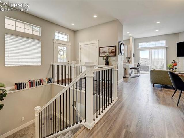 5940 Eagle Glen View # 102