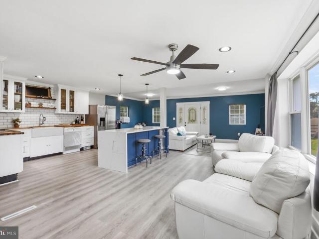 5943 Sneed Drive
