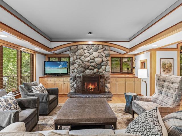 5955 Maple Forest